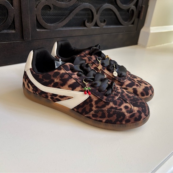 DV by Dolce Vita Shoes - NWOB DV by Dolce Vita Quantum Charm Leopard Sneakers 9.5